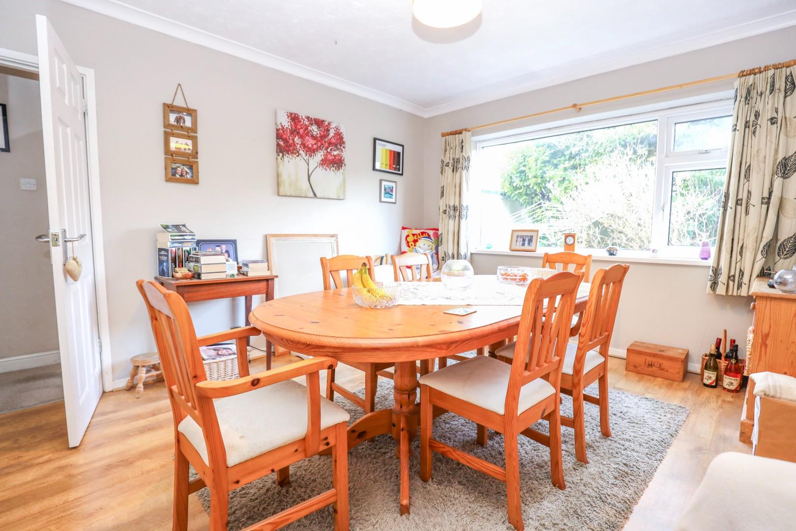 Wolfe Close, Cowbridge, Vale of Glamorgan, CF71 7AZ